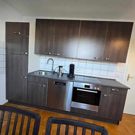 Grosse Dachgeschosswohnung In Loehne-bad Oeynhausen Apartment