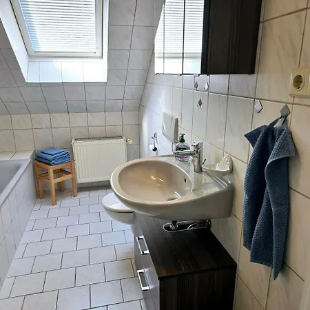 Grosse Dachgeschosswohnung In Loehne-bad Oeynhausen Lejlighed Lohne (North Rhine-Westphalia)