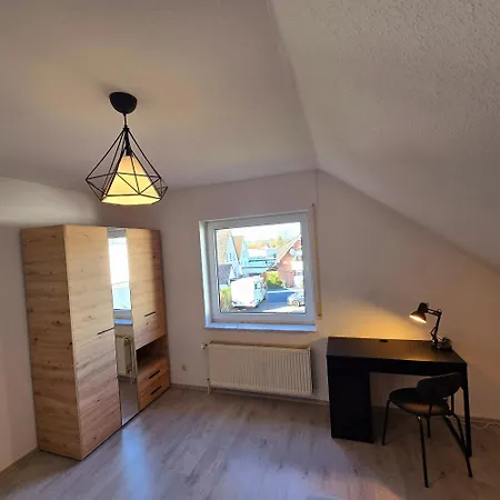 Apartamento Grosse Dachgeschosswohnung In Loehne-bad Oeynhausen Lohne (North Rhine-Westphalia)