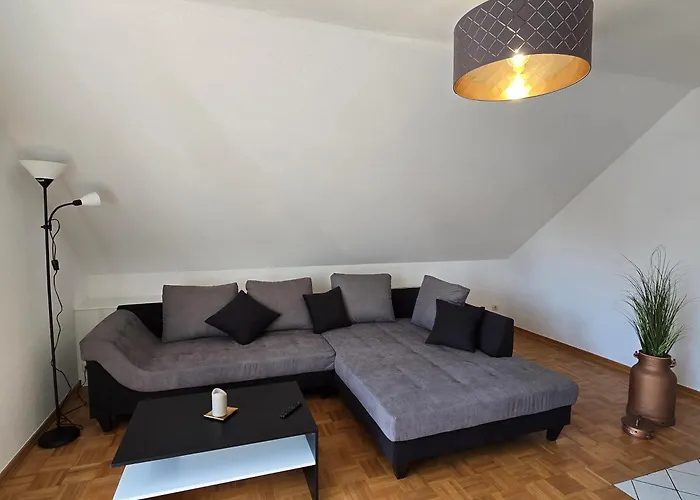 Große Dachgeschosswohnung In Löhne-bad Oeynhausen Apartment