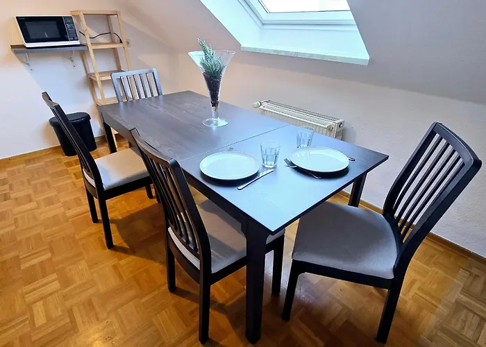 Apartment Große Dachgeschosswohnung In Löhne-bad Oeynhausen *